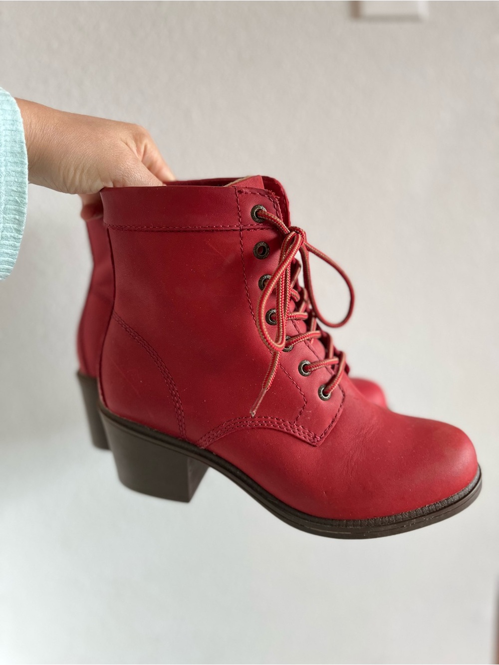 Kodiak Red Lace-Up Ankle Boots